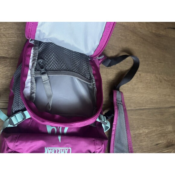 CamelBak Mini M.U.L.E. Hydration Backpack 50 oz with bladder - Picture 4 of 4